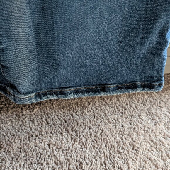 Good American Good Legs Crop Mini Bootcut Jeans - Picture 3 of 7